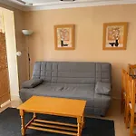 Bermudas-turis Apartament *