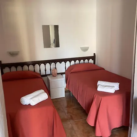 Bermudas-turis * 貝尼多姆